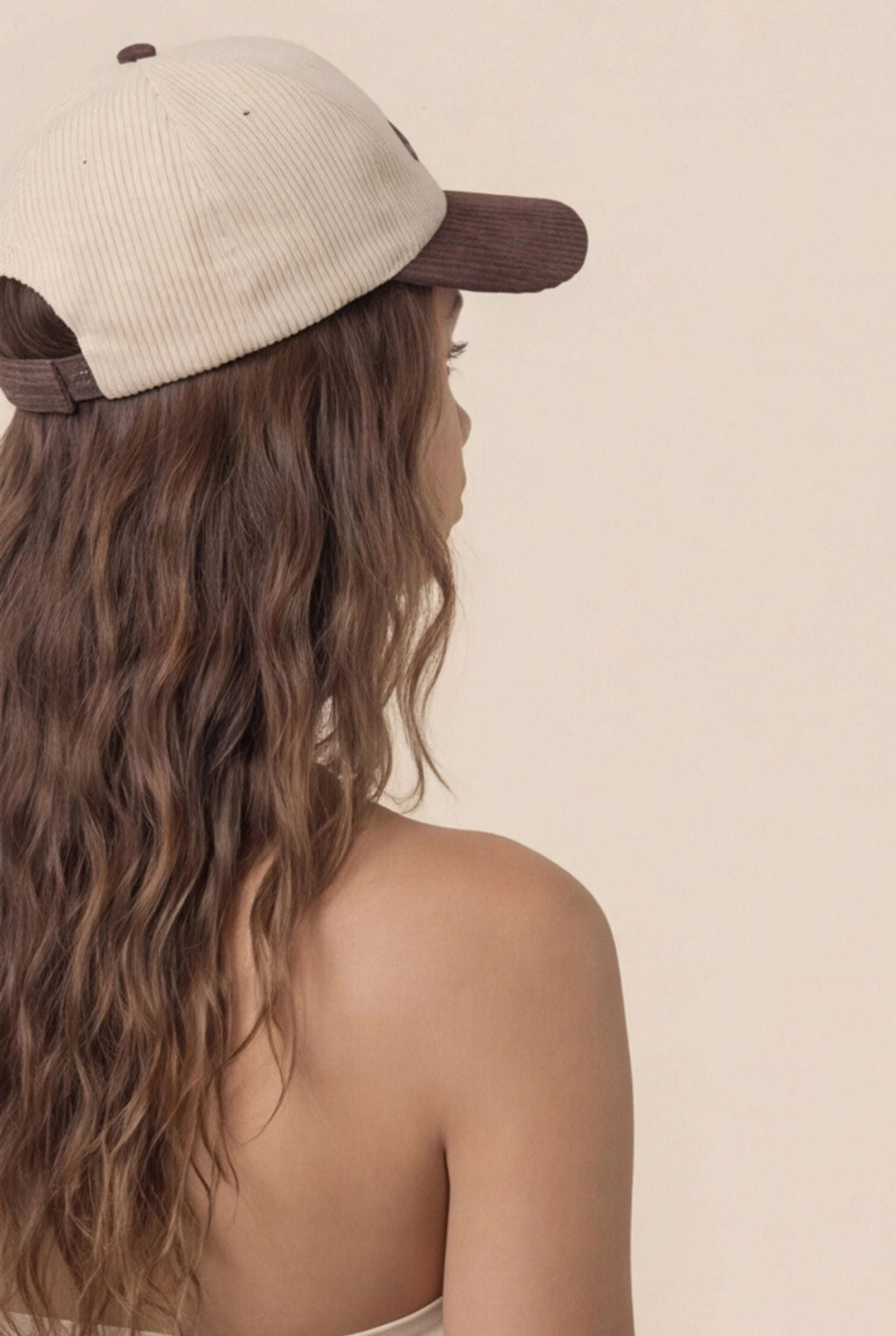 Gorra lifestyle de pana con visera curva