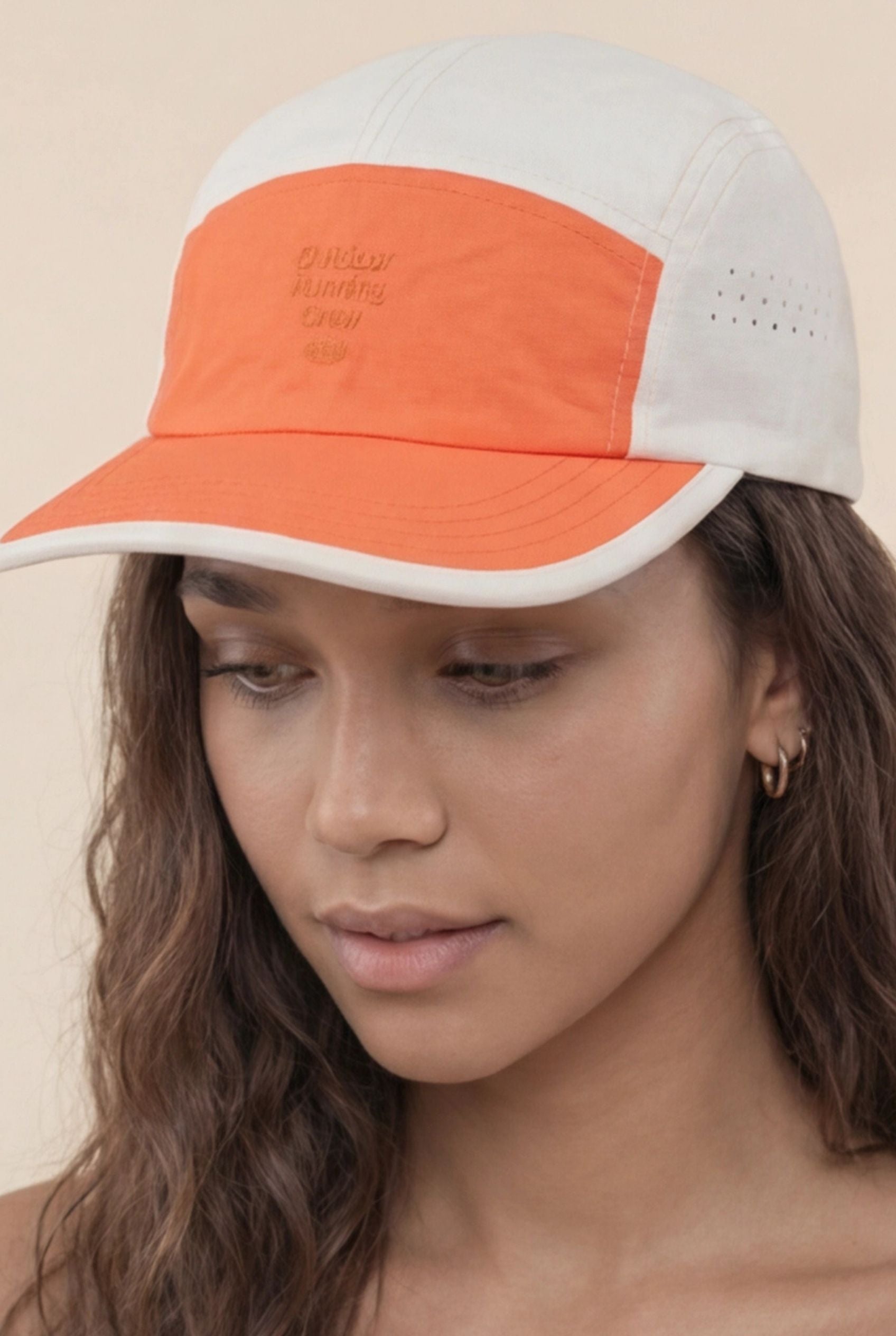Gorra de exterior con paneles de bloques de color