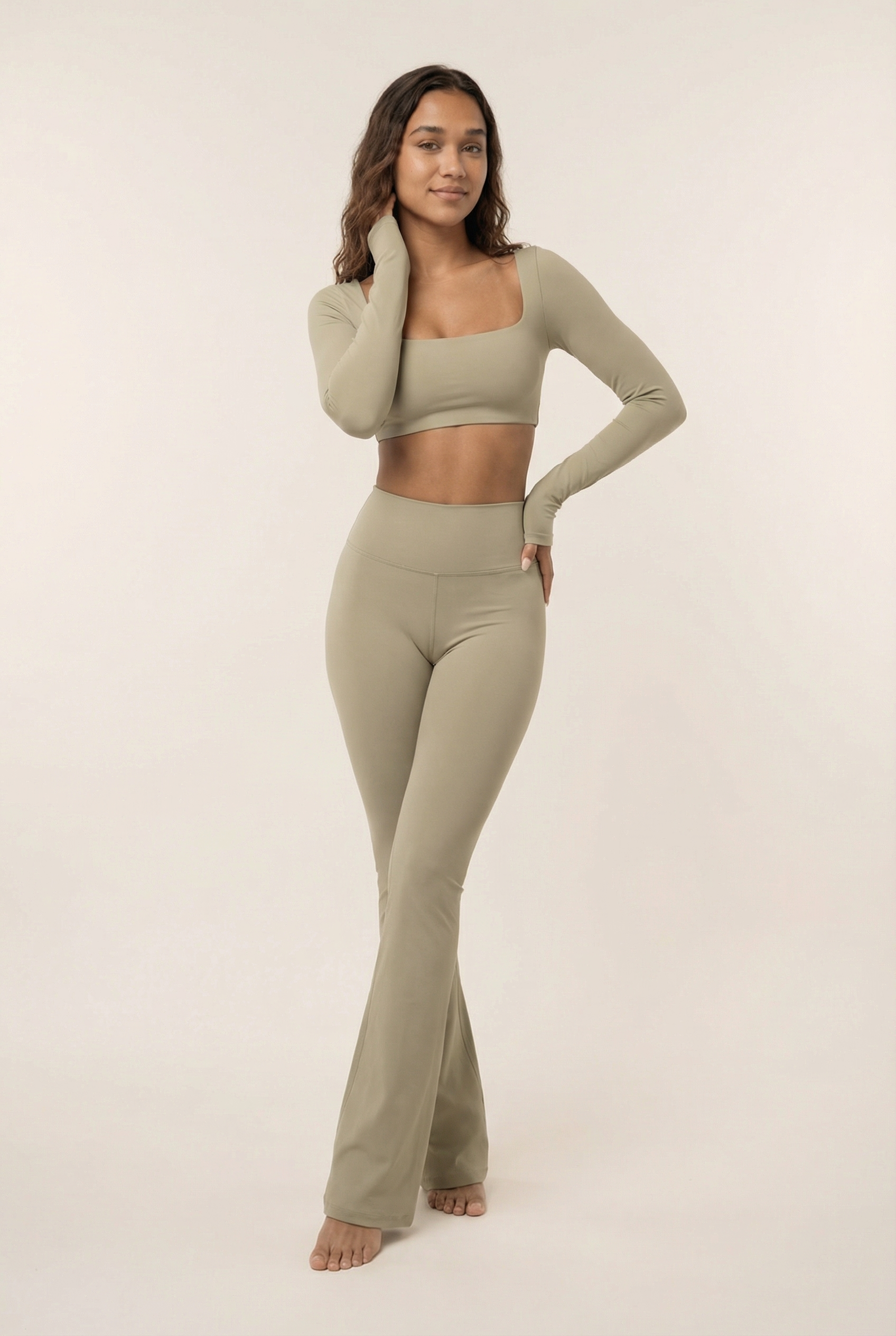 Conjunto a juego de Estudio de Contorno acampanado Sleek