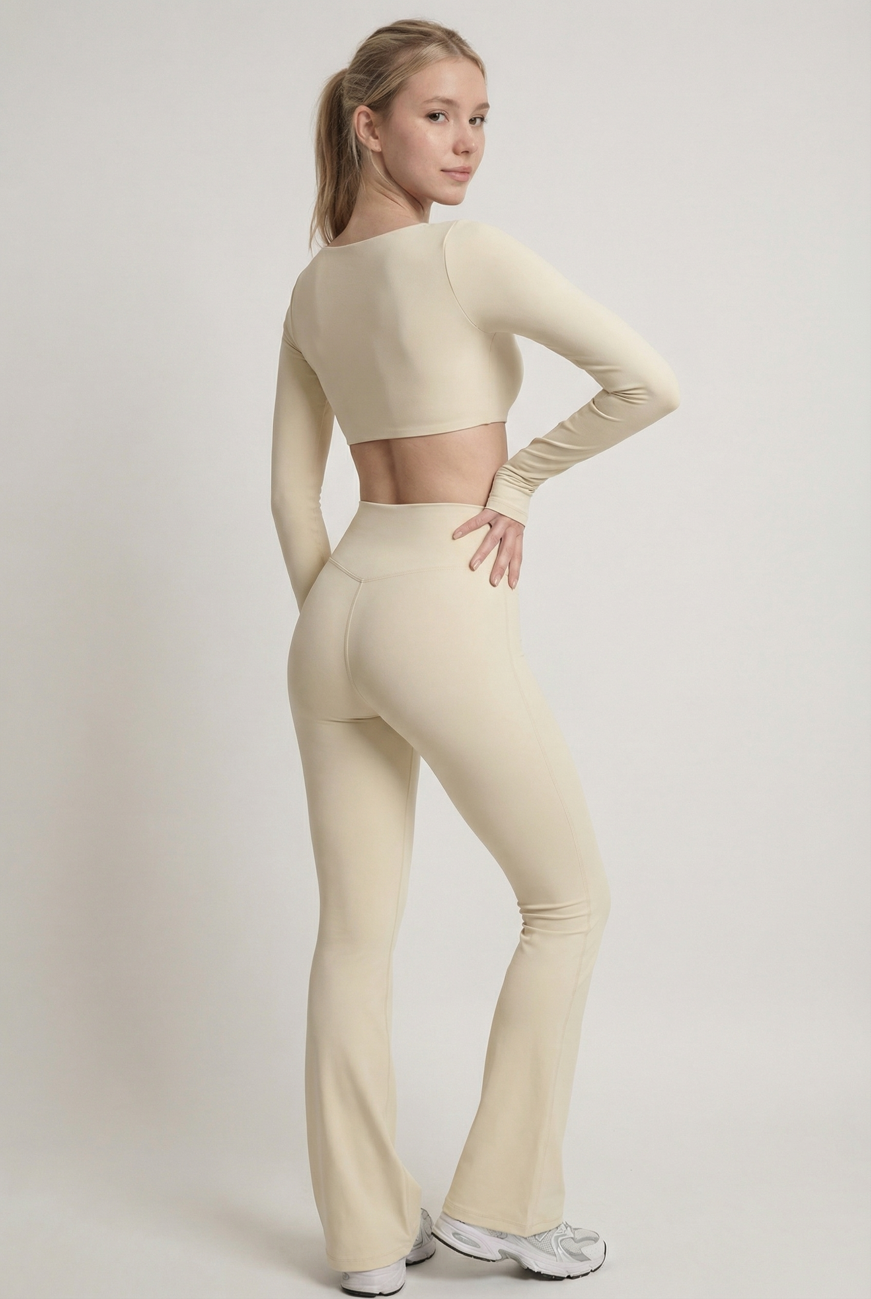 Conjunto a juego de Estudio de Contorno acampanado Sleek