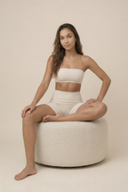 Conjunto a juego de top corto tipo bandeau y pantalón corto Sleek Sculpt Active