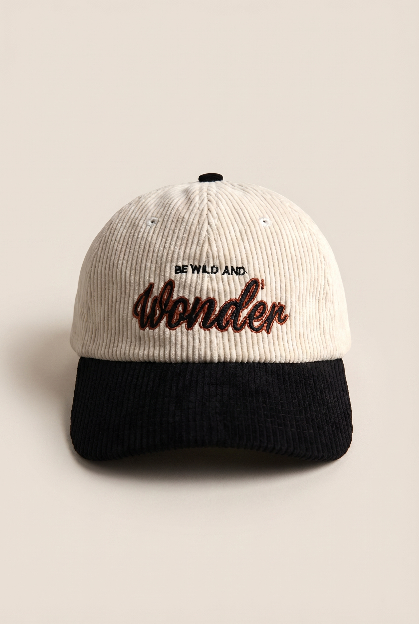 Gorra lifestyle de pana con visera curva