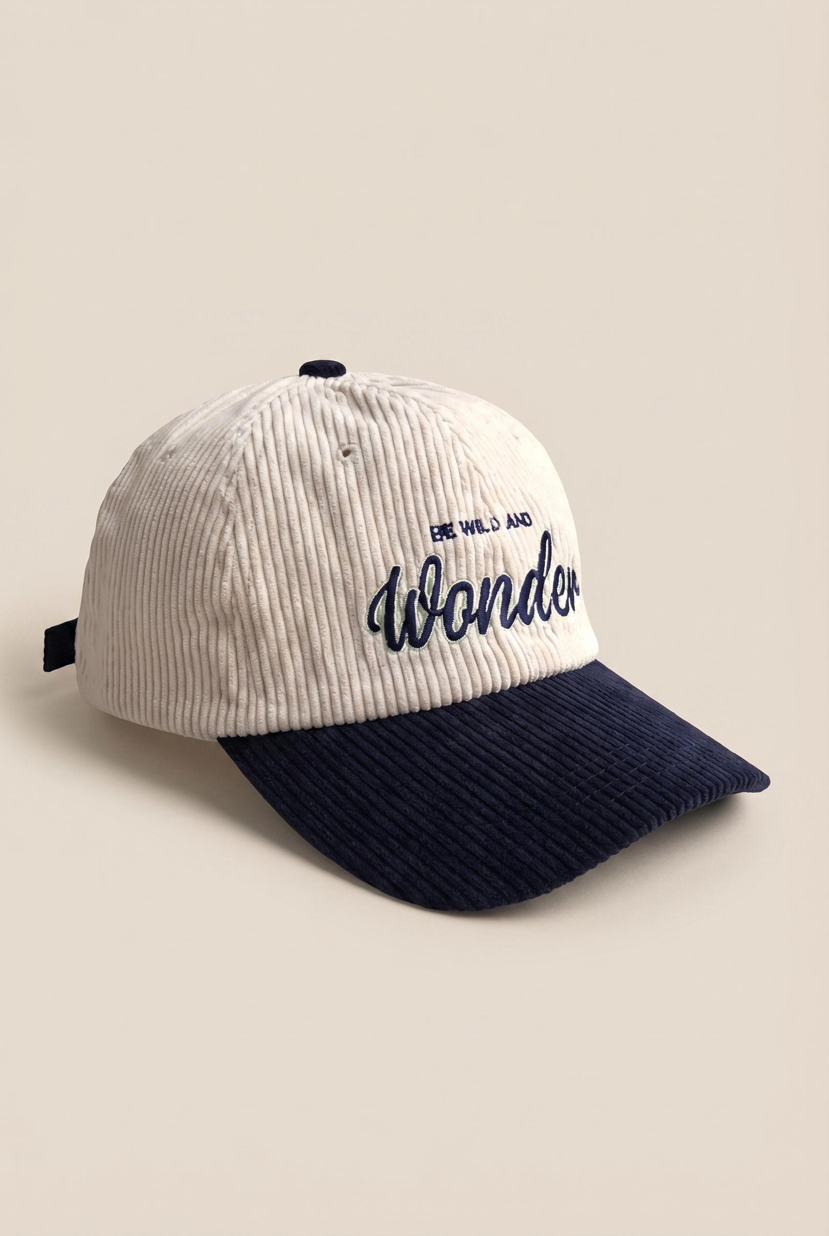 Gorra lifestyle de pana con visera curva
