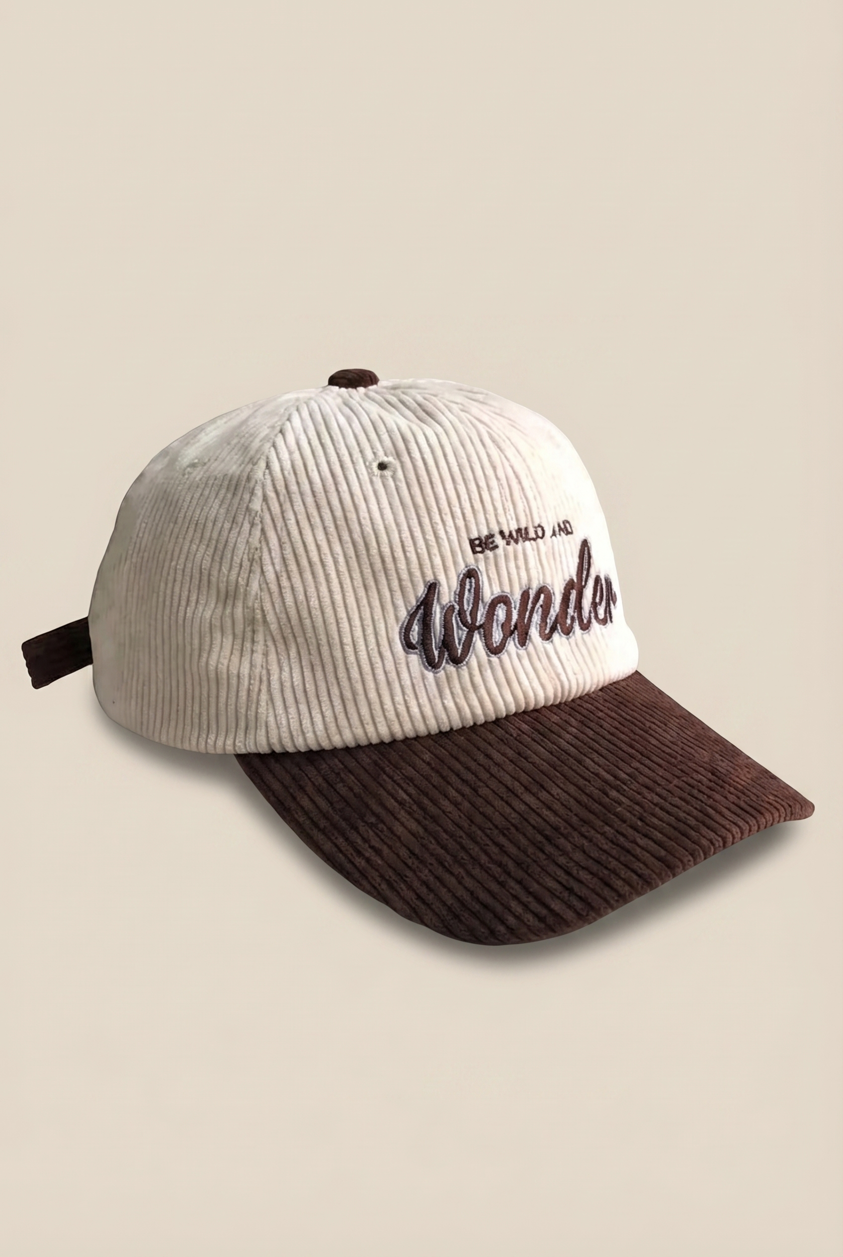 Gorra lifestyle de pana con visera curva