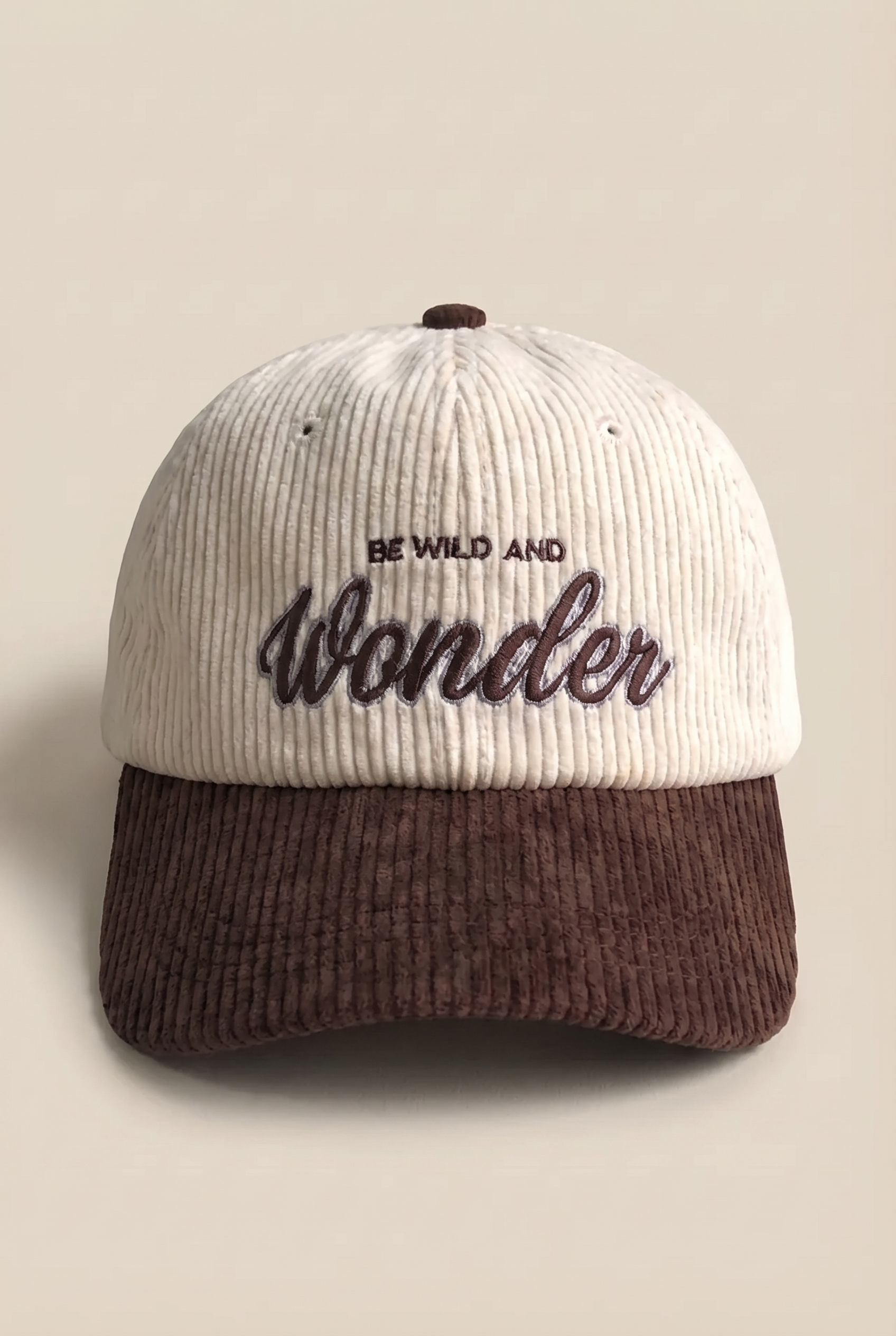 Gorra lifestyle de pana con visera curva