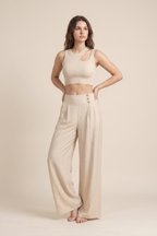 Pantalón de pierna ancha con botón drapeado suave