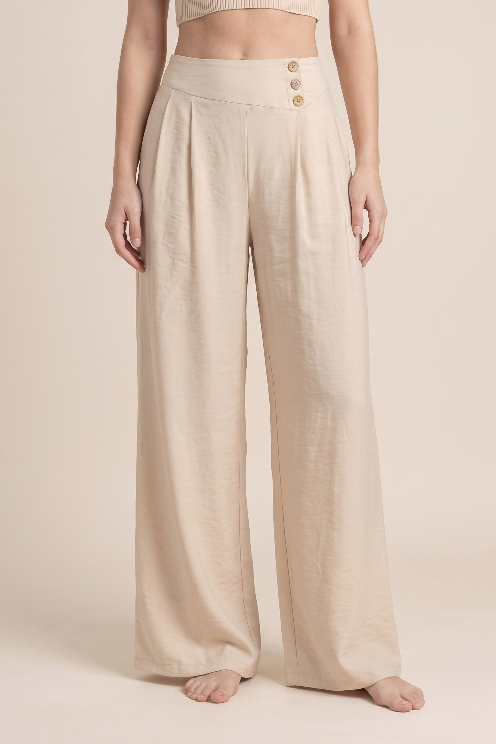 Pantalón de pierna ancha con botón drapeado suave