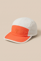 Gorra de exterior con paneles de bloques de color