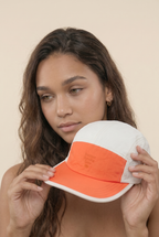 Gorra de exterior con paneles de bloques de color