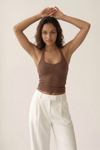 Camiseta larga halter acanalada con contorno