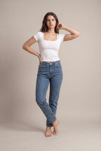 Camiseta Sleek Sculpt con cuello cuadrado