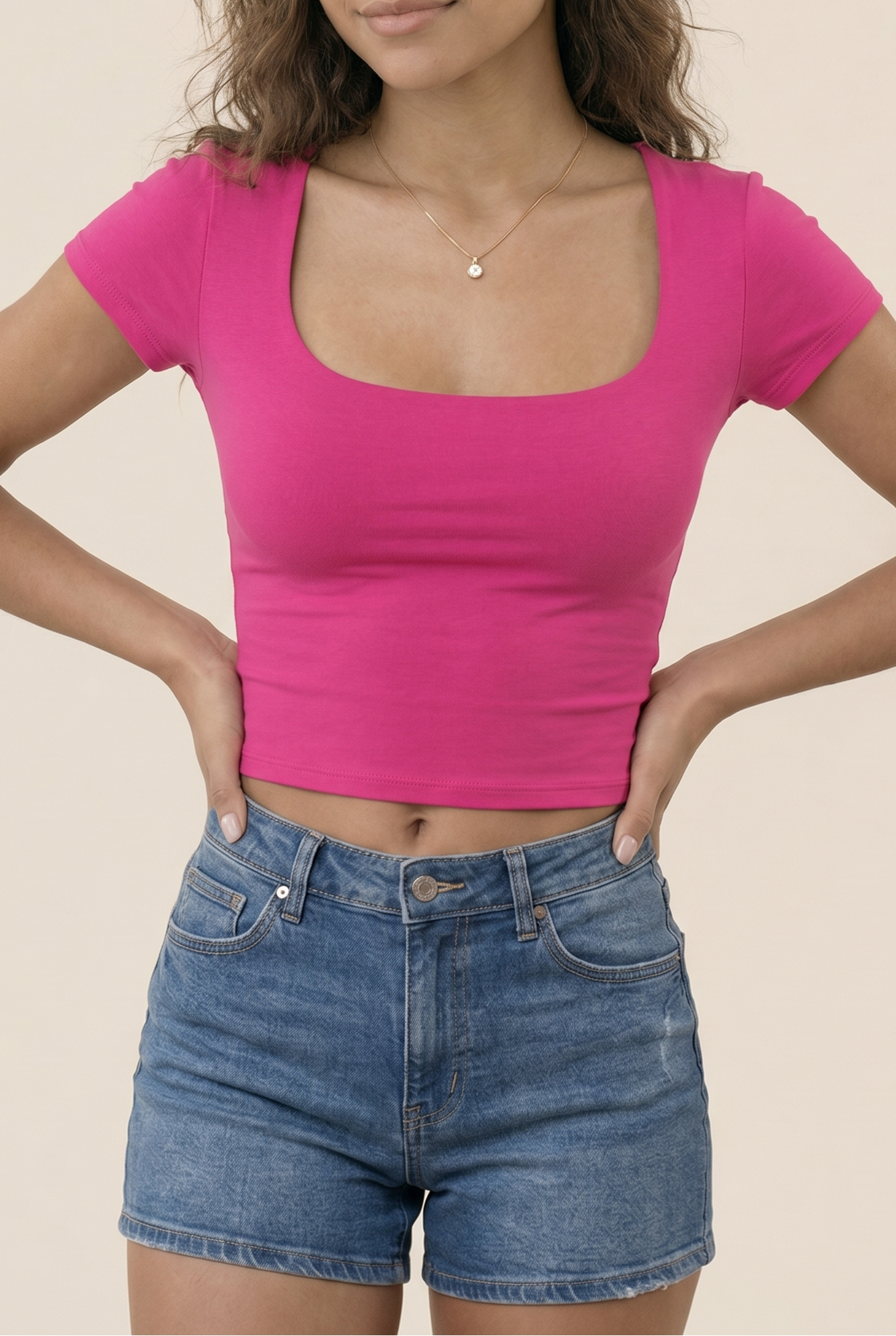 Camiseta Sleek Sculpt con cuello cuadrado