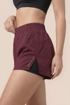 [PRIORIDADE] Pantalones cortos de yoga estilo nuevo 2026 de imitación de dos piezas antiexposición, pantalones cortos deportivos, para correr, fitness, tenis, informales, básicos, para mujer