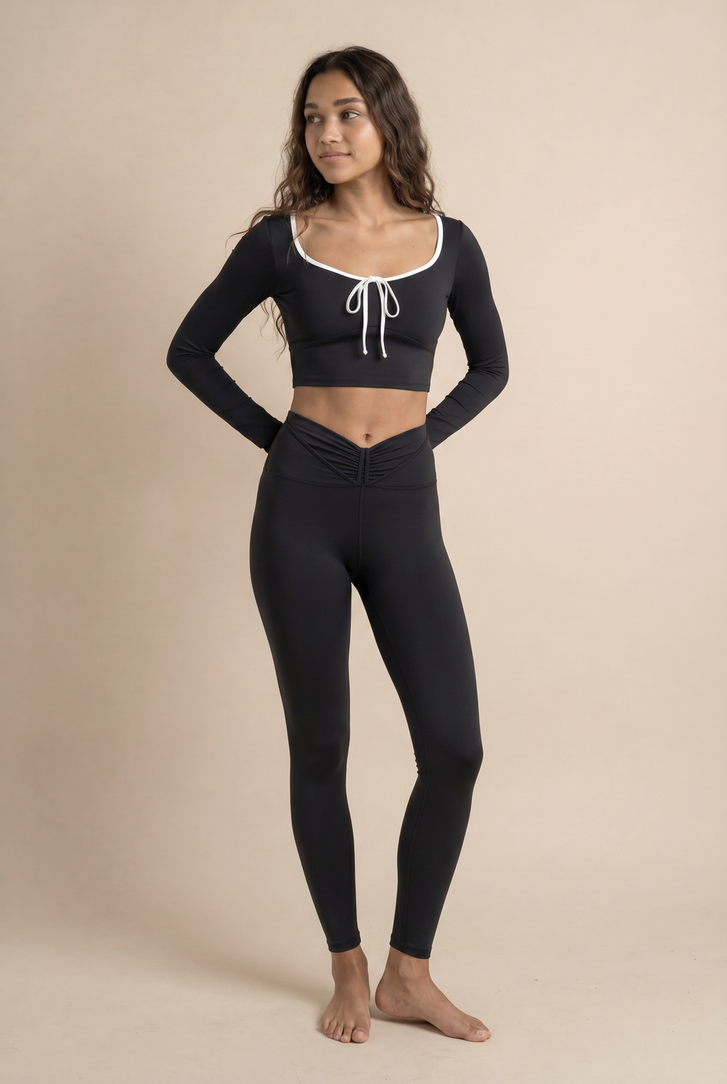 Conjunto de yoga a juego con ribete en contraste