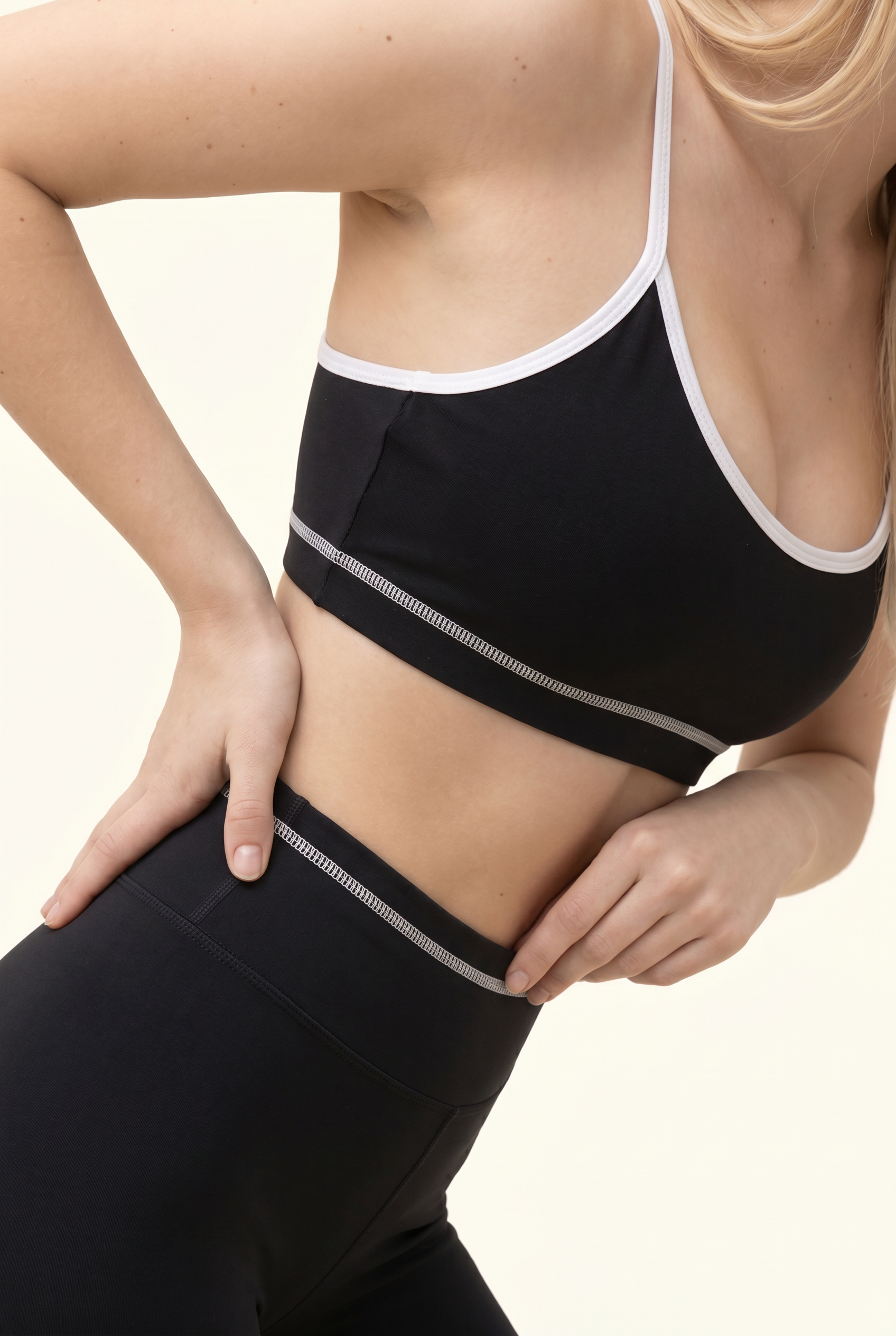 Contrast Piping Sculpt Studio Active Matching Set