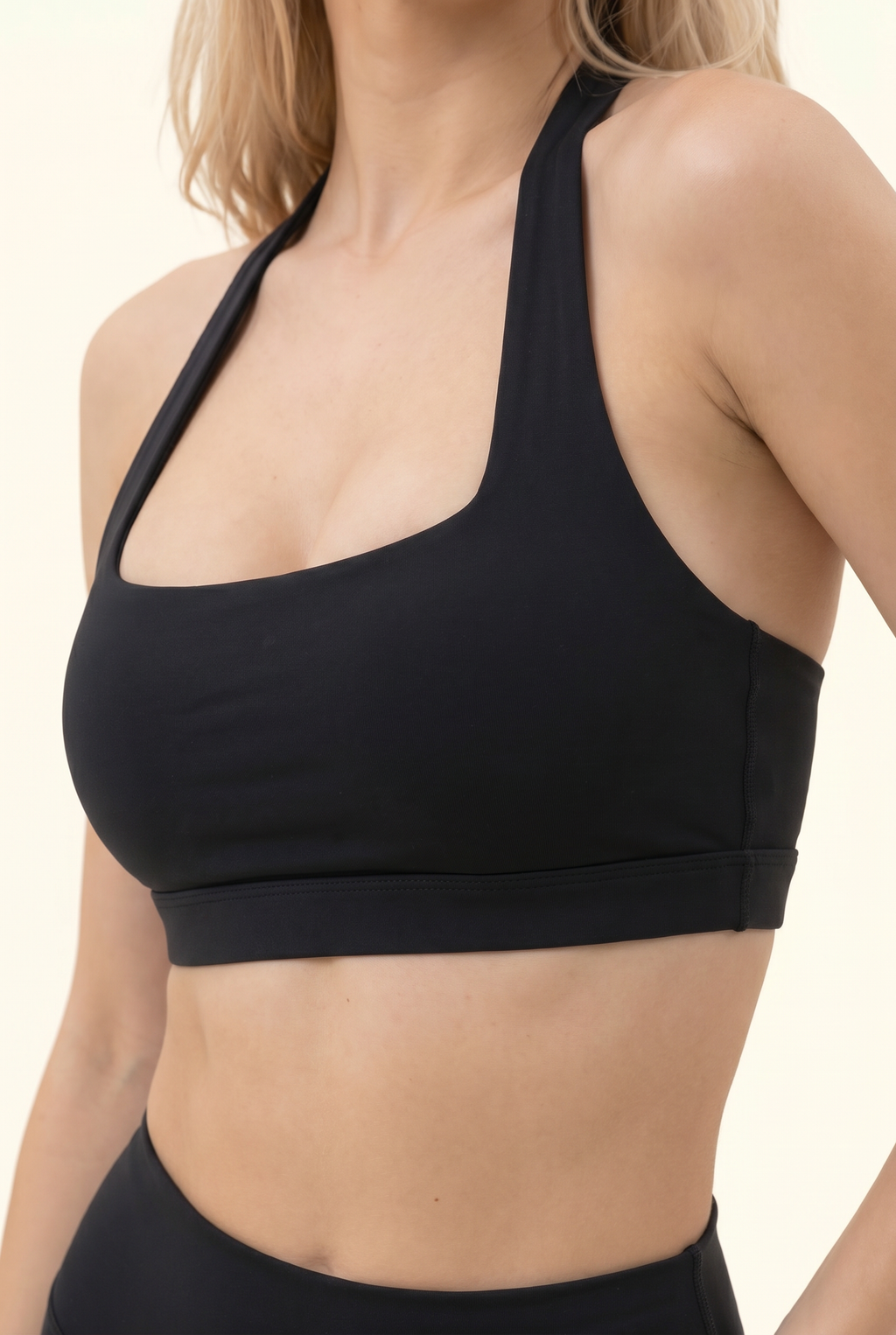 Sleek Contour Square Training Bra