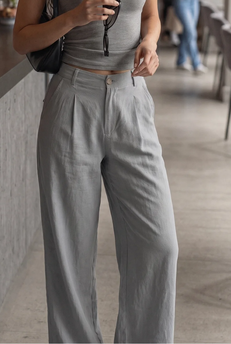 Pantalón de pernera ancha fluido de talle alto